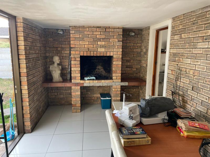 4 Bedroom Property for Sale in Hunters Retreat Eastern Cape